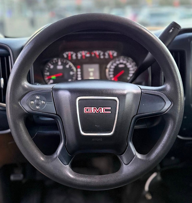 GMC Sierra 2500HD Vehicle Full-screen Gallery Image 09