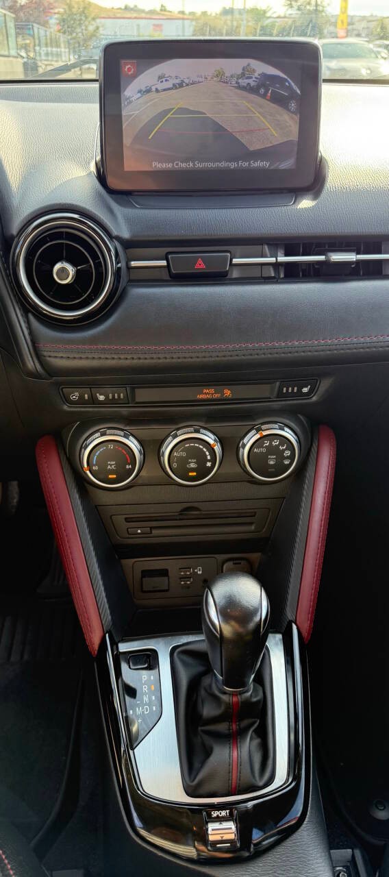 Mazda CX-3 Vehicle Full-screen Gallery Image 10