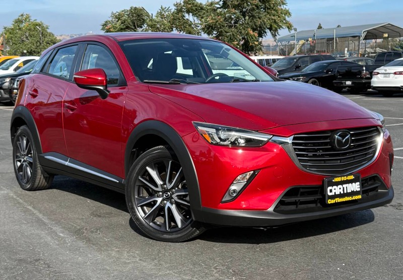 Mazda CX-3 Vehicle Full-screen Gallery Image 02