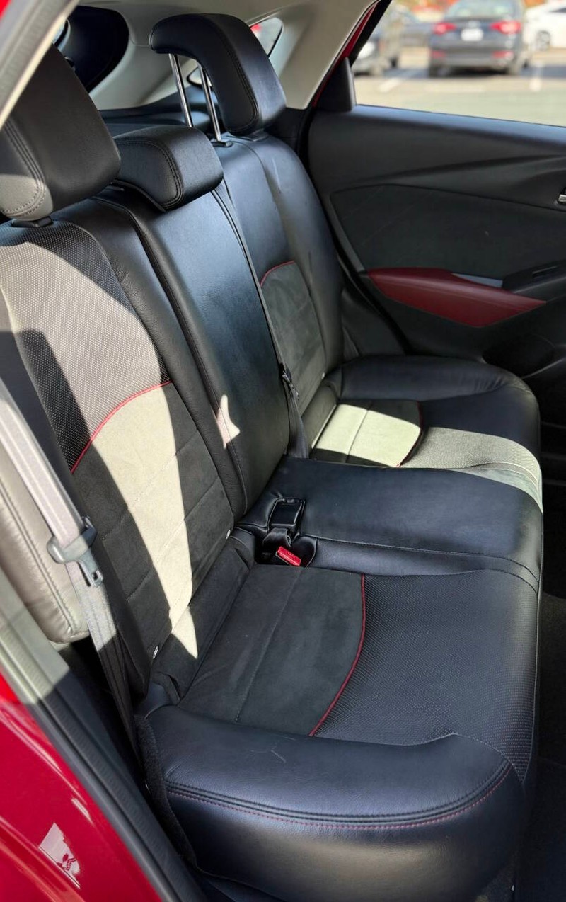 Mazda CX-3 Vehicle Full-screen Gallery Image 15