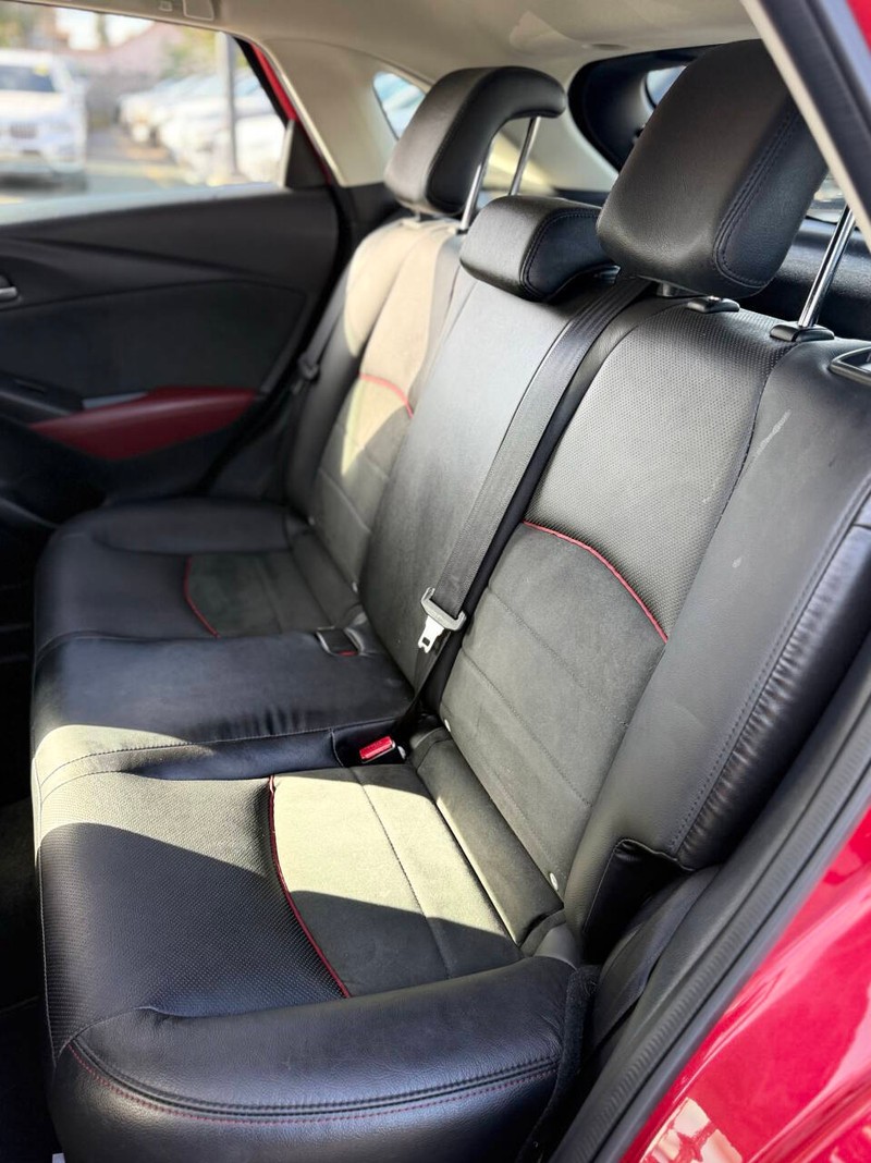 Mazda CX-3 Vehicle Full-screen Gallery Image 17