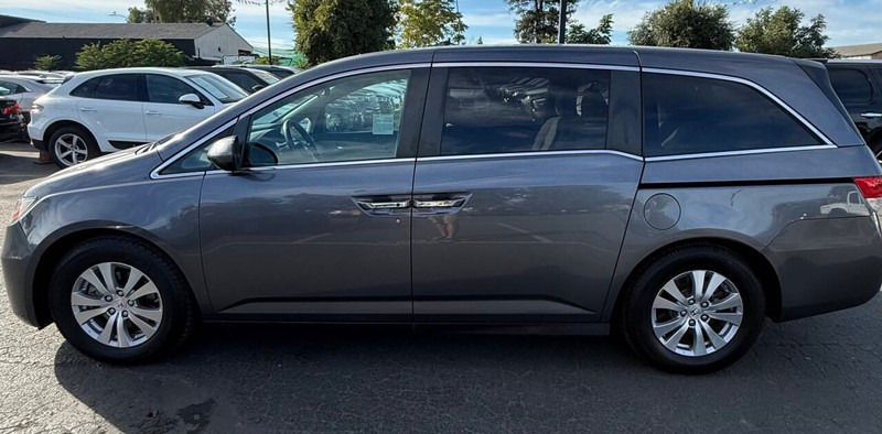 Honda Odyssey Vehicle Full-screen Gallery Image 18