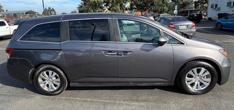Honda Odyssey Vehicle Full-screen Gallery Image 19