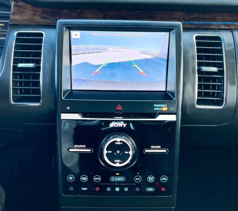 Ford Flex Vehicle Full-screen Gallery Image 19