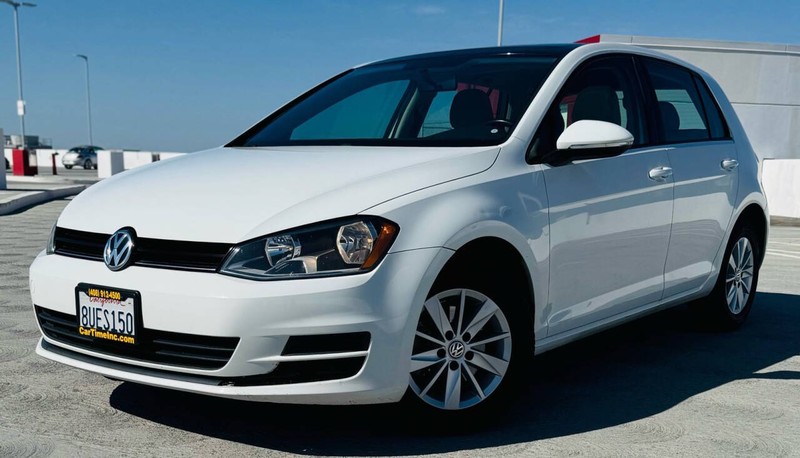 Volkswagen Golf Vehicle Full-screen Gallery Image 03