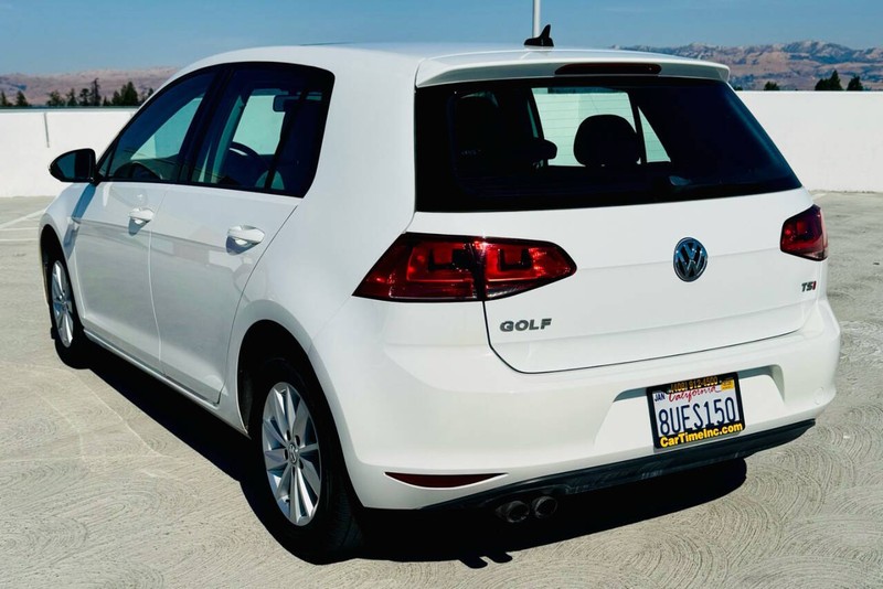 Volkswagen Golf Vehicle Full-screen Gallery Image 05