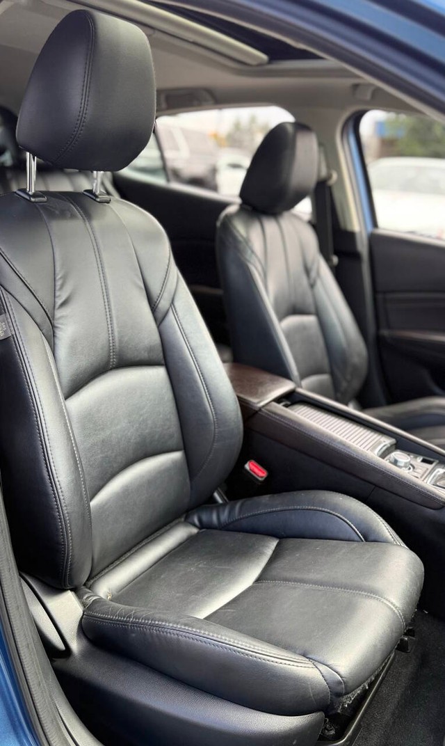Mazda Mazda3 Hatchback Vehicle Full-screen Gallery Image 13