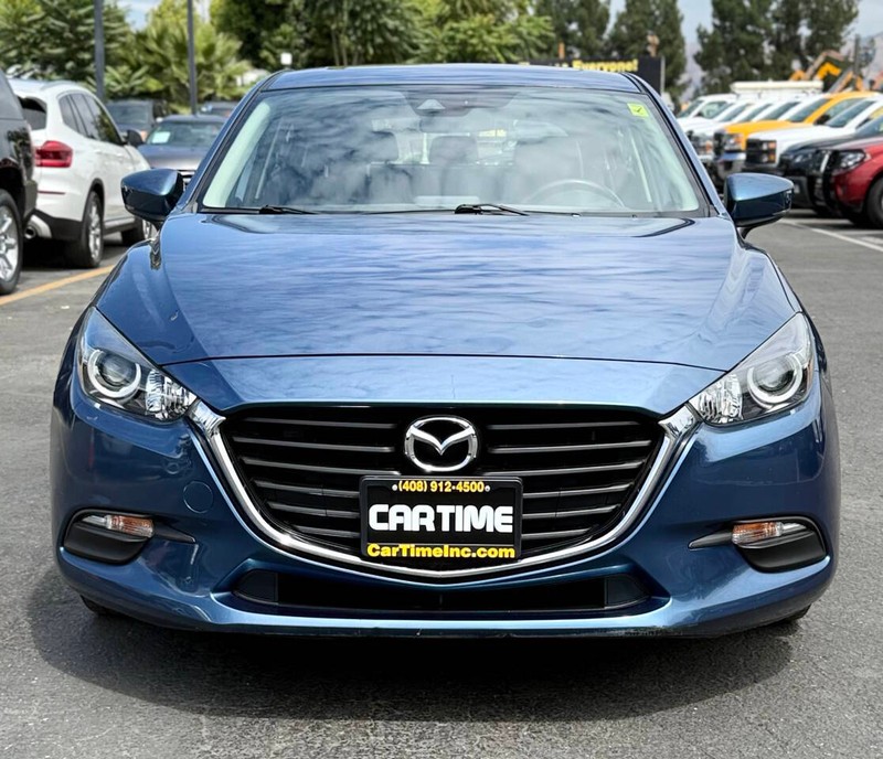 Mazda Mazda3 Hatchback Vehicle Full-screen Gallery Image 03