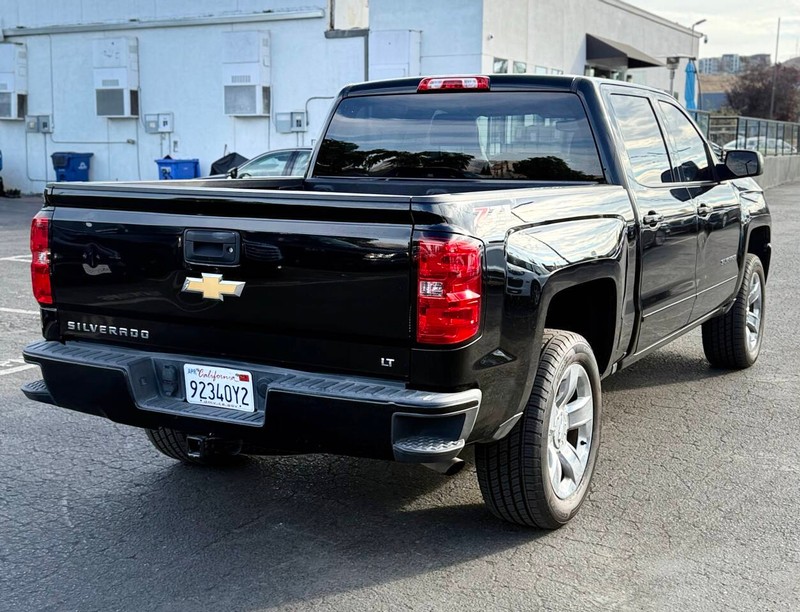 Chevrolet Silverado 1500 Vehicle Full-screen Gallery Image 04