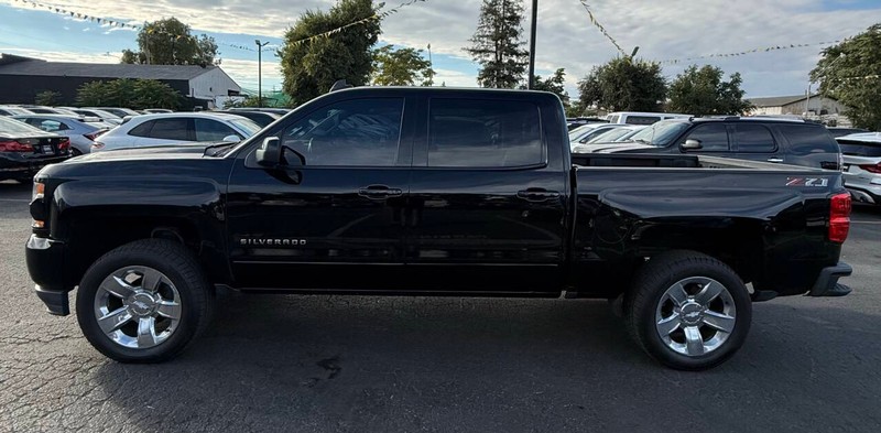 Chevrolet Silverado 1500 Vehicle Full-screen Gallery Image 10