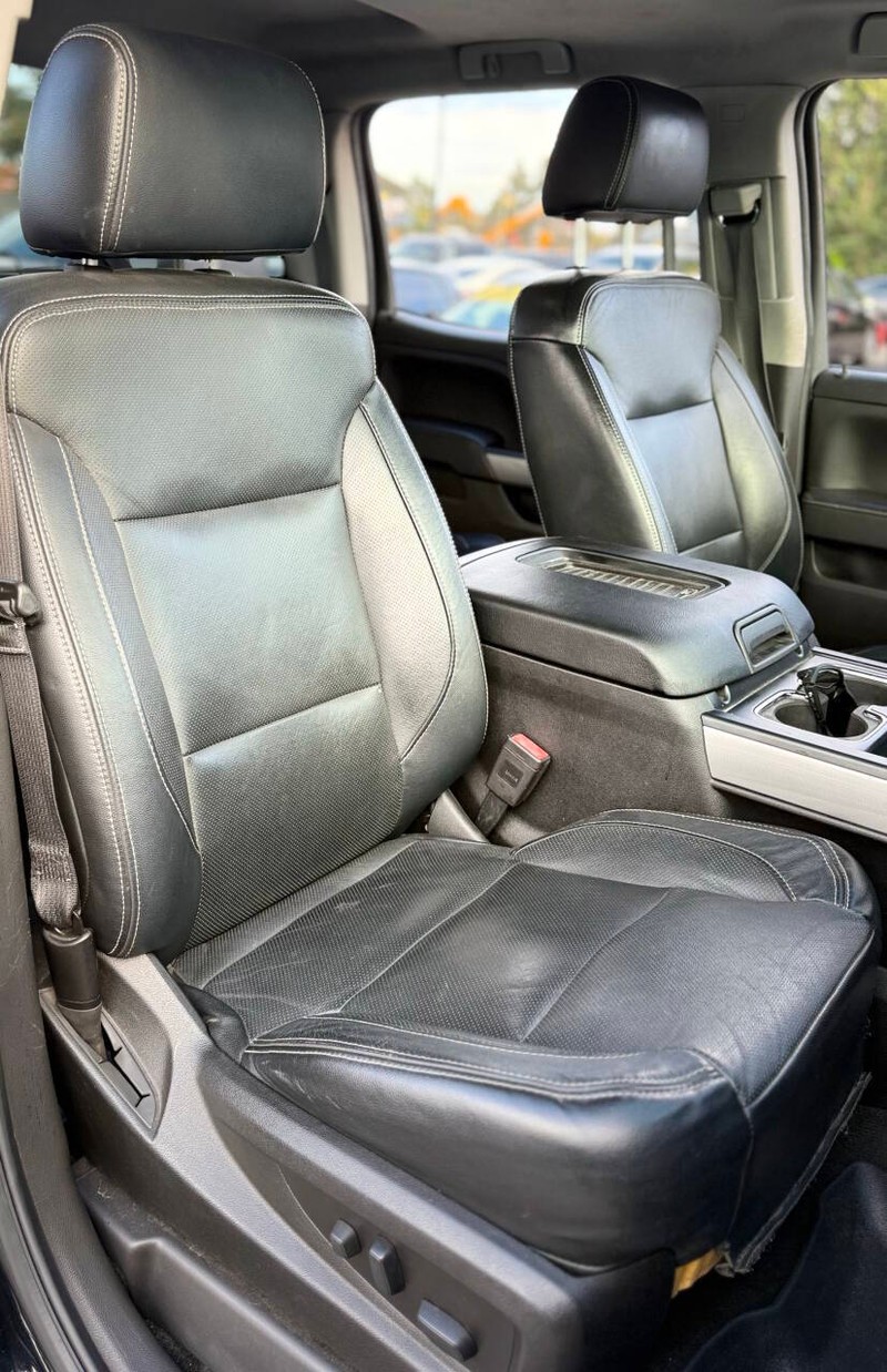 Chevrolet Silverado 1500 Vehicle Full-screen Gallery Image 13