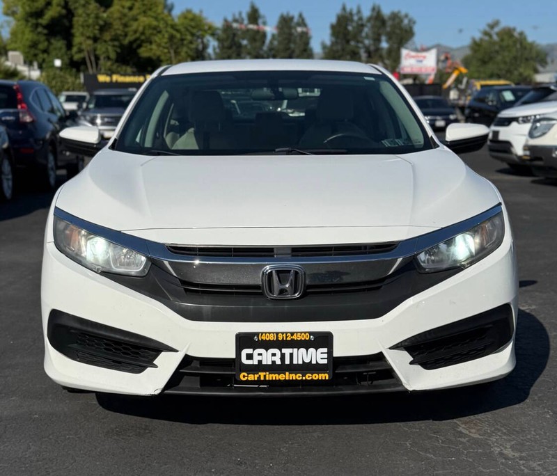 Honda Civic Sedan Vehicle Full-screen Gallery Image 02