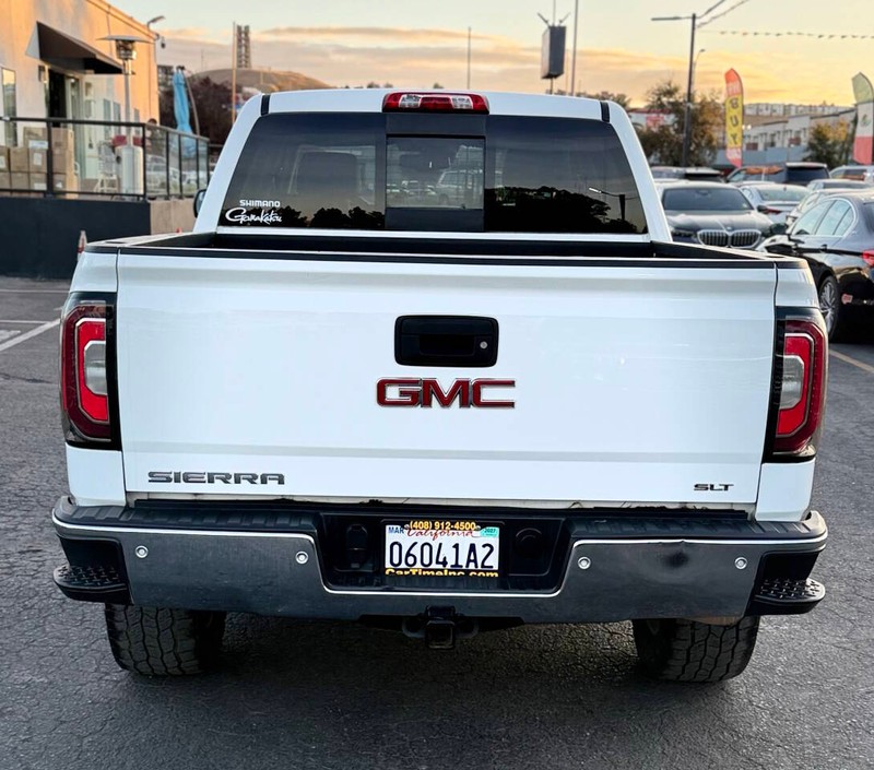 GMC Sierra 1500 Vehicle Full-screen Gallery Image 05