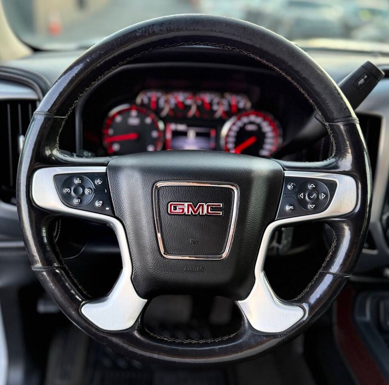GMC Sierra 1500 Vehicle Full-screen Gallery Image 08