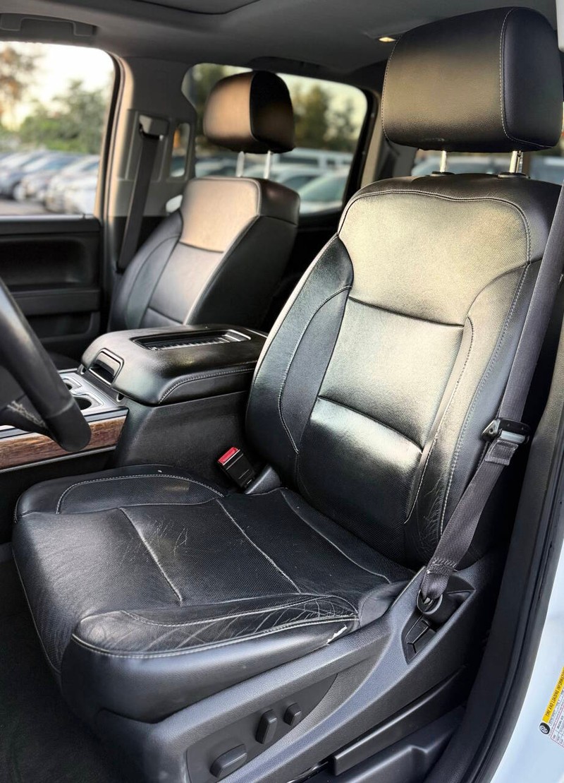 GMC Sierra 1500 Vehicle Full-screen Gallery Image 10