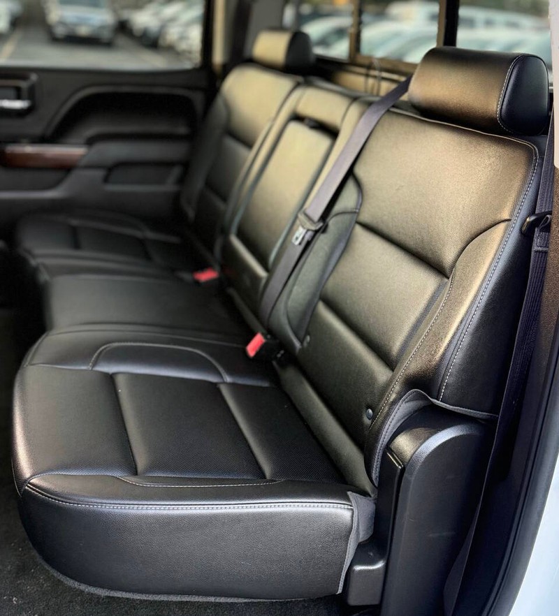GMC Sierra 1500 Vehicle Full-screen Gallery Image 17