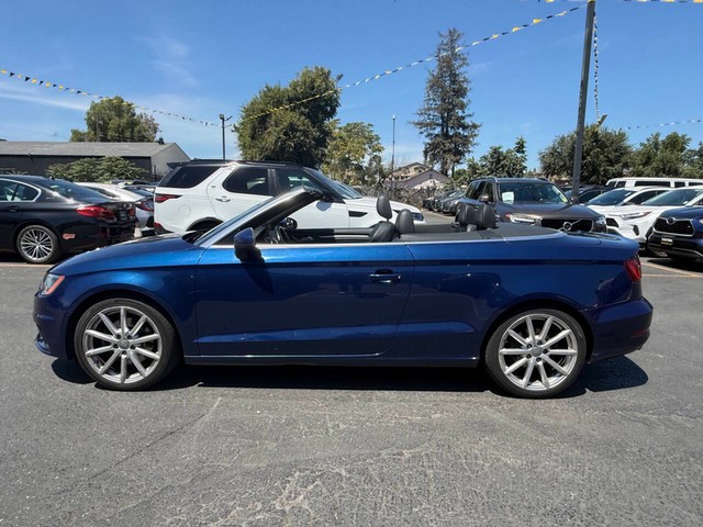 Audi A3 Vehicle Full-screen Gallery Image 02