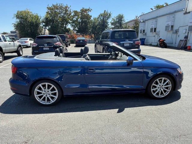 Audi A3 Vehicle Full-screen Gallery Image 06