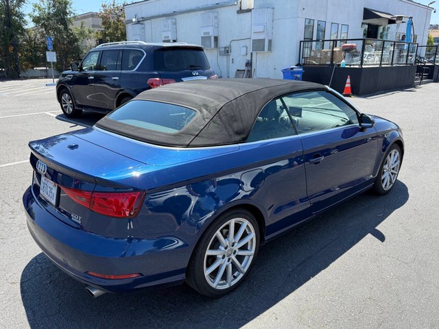 Audi A3 Vehicle Full-screen Gallery Image 11