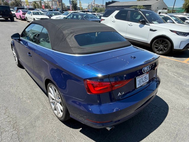 Audi A3 Vehicle Full-screen Gallery Image 12