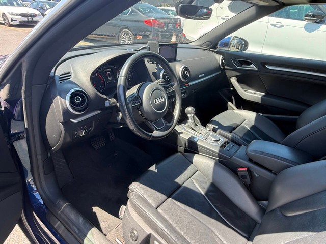 Audi A3 Vehicle Full-screen Gallery Image 14