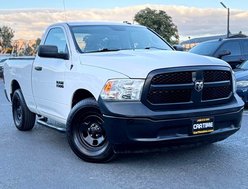 Ram 1500 Vehicle Full-screen Gallery Image 02