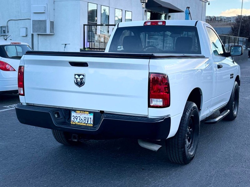 Ram 1500 Vehicle Full-screen Gallery Image 05