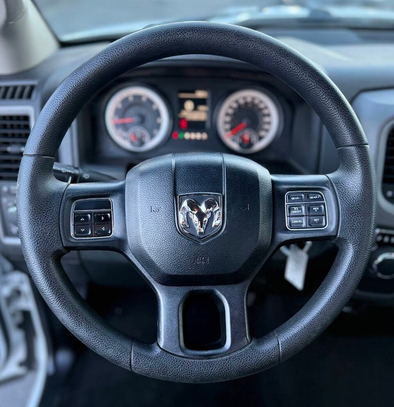 Ram 1500 Vehicle Full-screen Gallery Image 08