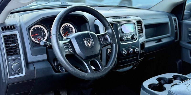 Ram 1500 Vehicle Full-screen Gallery Image 09