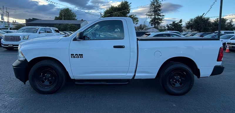 Ram 1500 Vehicle Full-screen Gallery Image 11