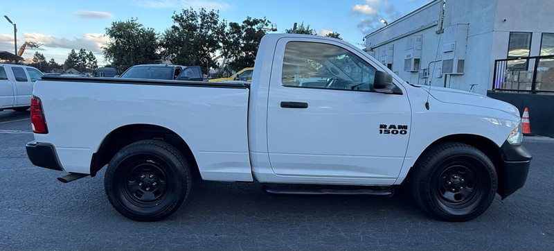 Ram 1500 Vehicle Full-screen Gallery Image 13