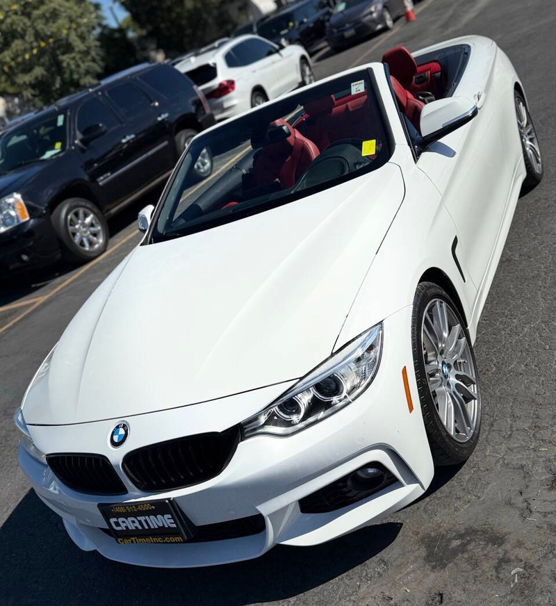 BMW 4 Series Vehicle Full-screen Gallery Image 13