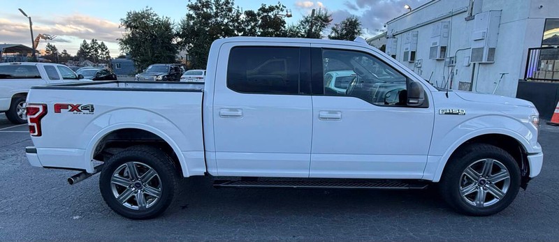 Ford F-150 Vehicle Full-screen Gallery Image 07