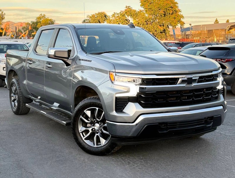 Chevrolet Silverado 1500 Vehicle Full-screen Gallery Image 03