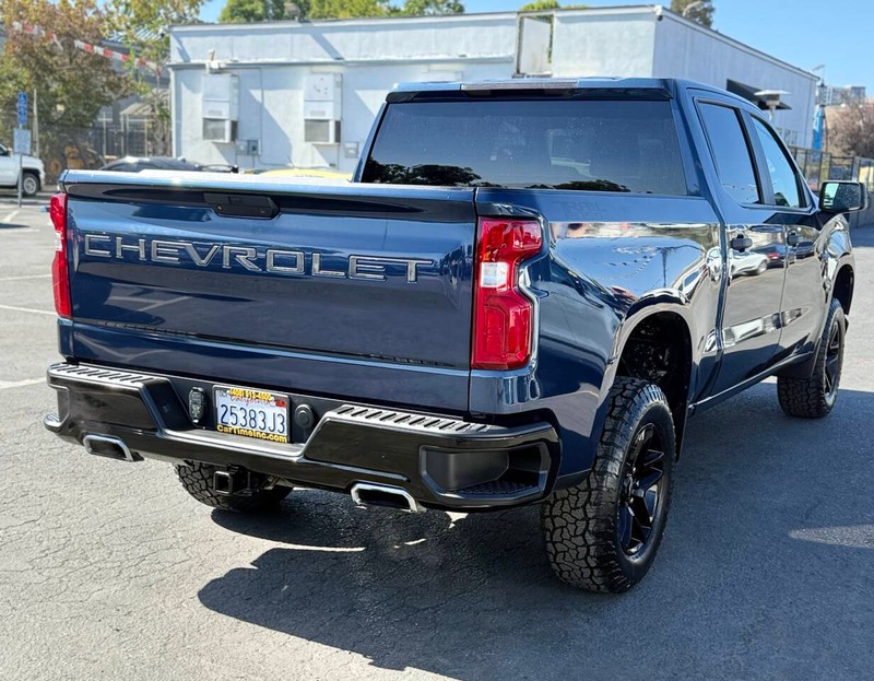 Chevrolet Silverado 1500 Vehicle Full-screen Gallery Image 04