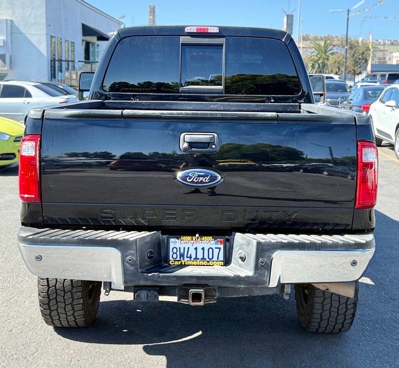 Ford Super Duty F-350 SRW Vehicle Full-screen Gallery Image 04