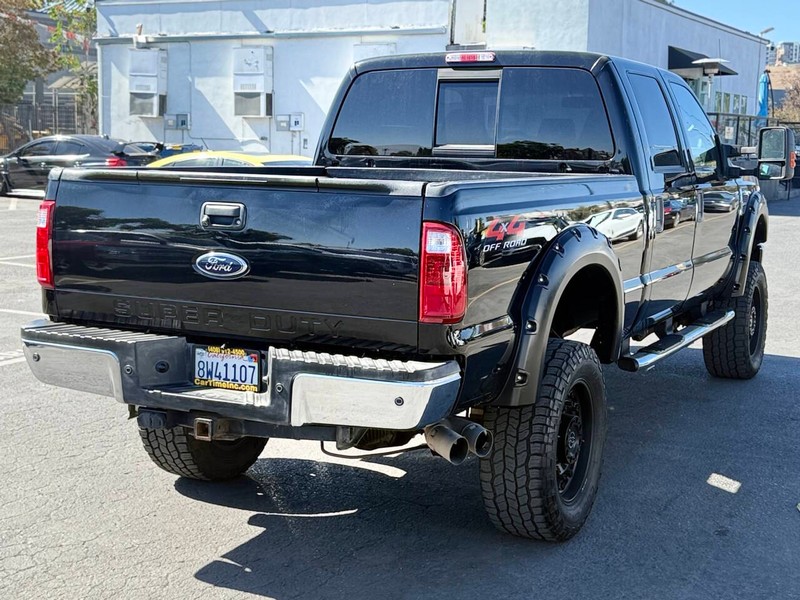 Ford Super Duty F-350 SRW Vehicle Full-screen Gallery Image 06