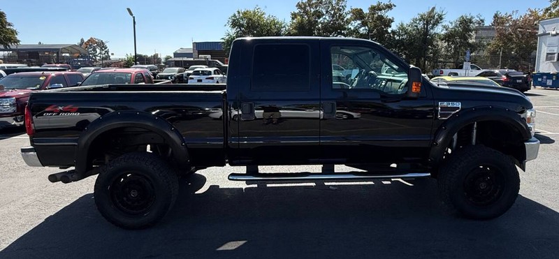 Ford Super Duty F-350 SRW Vehicle Full-screen Gallery Image 08