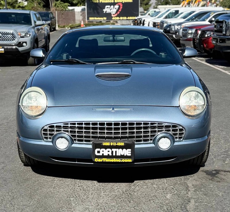 Ford Thunderbird Vehicle Full-screen Gallery Image 03