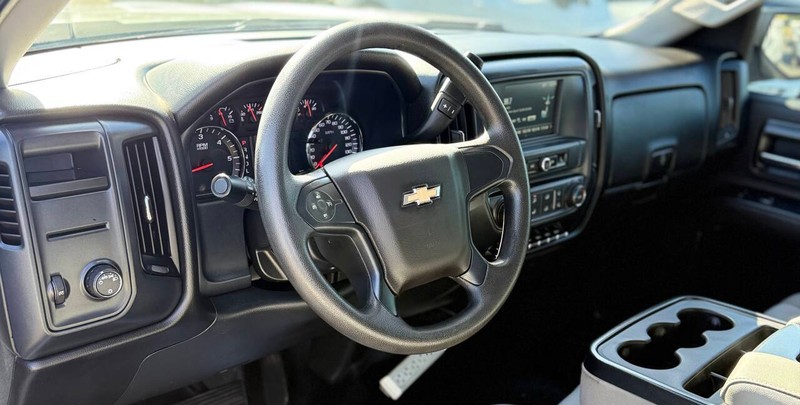 Chevrolet Silverado 1500 Vehicle Full-screen Gallery Image 06