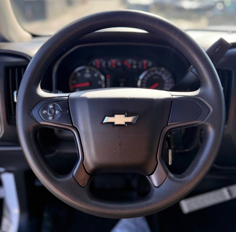 Chevrolet Silverado 1500 Vehicle Full-screen Gallery Image 09