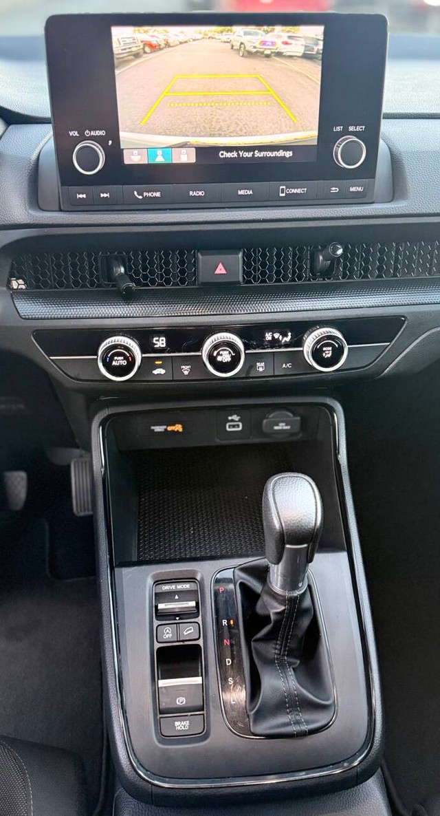 Honda CR-V Vehicle Full-screen Gallery Image 09