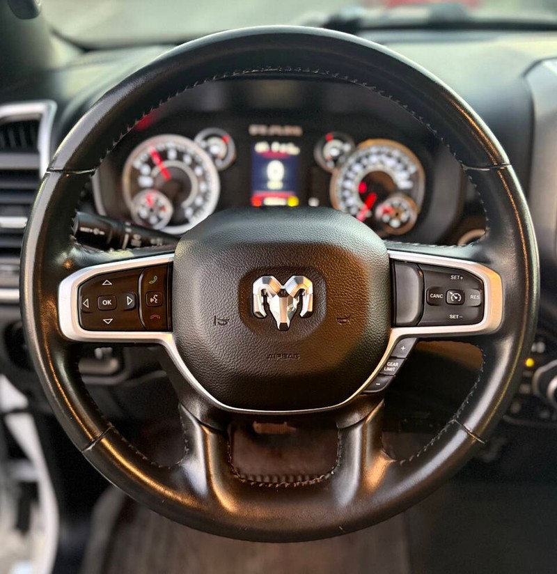 Ram 1500 Vehicle Full-screen Gallery Image 10