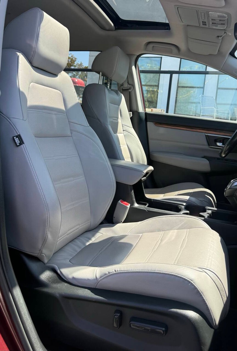 Honda CR-V Vehicle Full-screen Gallery Image 11