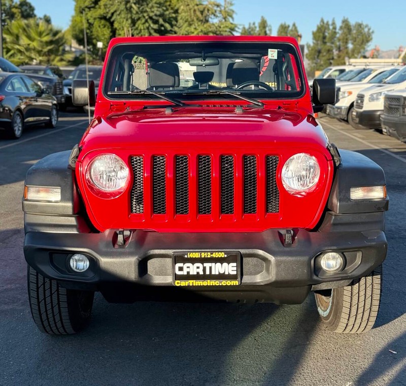 Jeep Wrangler Unlimited Vehicle Full-screen Gallery Image 02