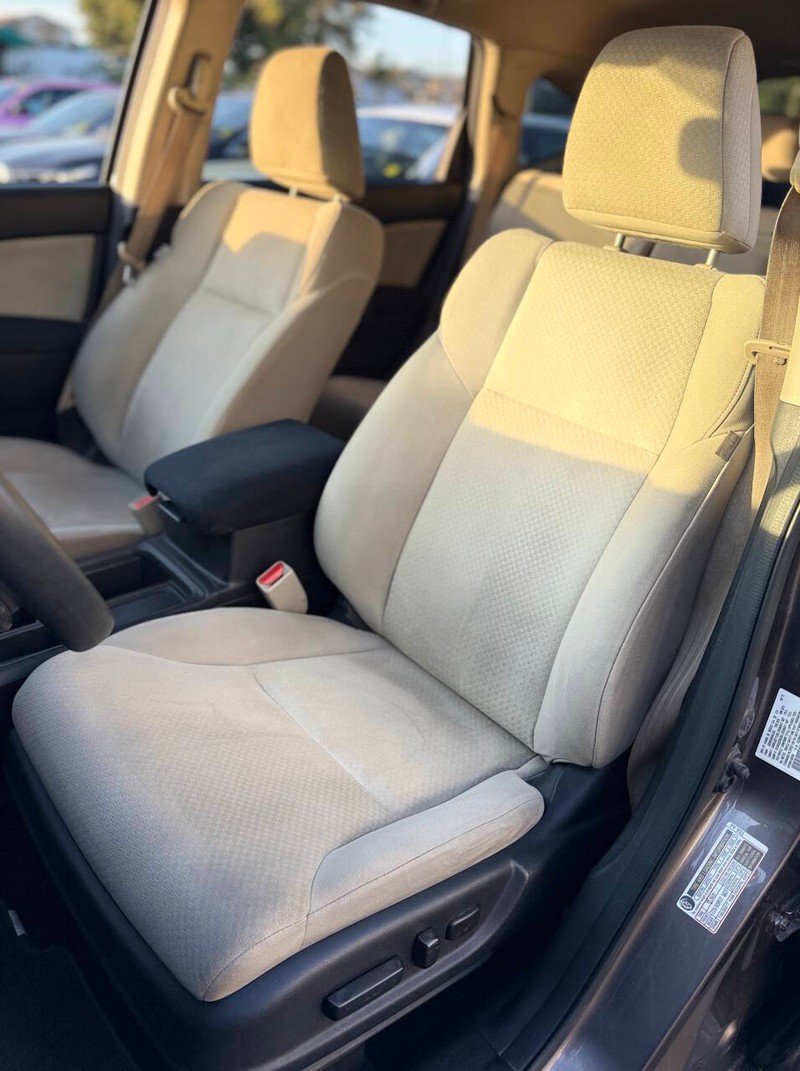 Honda CR-V Vehicle Full-screen Gallery Image 13