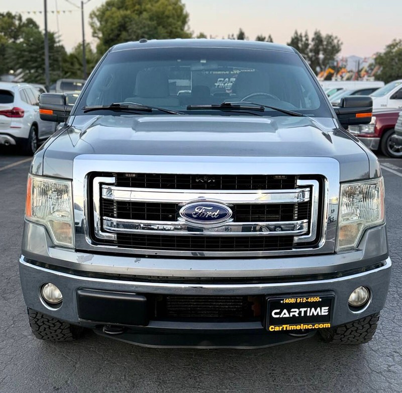 Ford F-150 Vehicle Full-screen Gallery Image 02