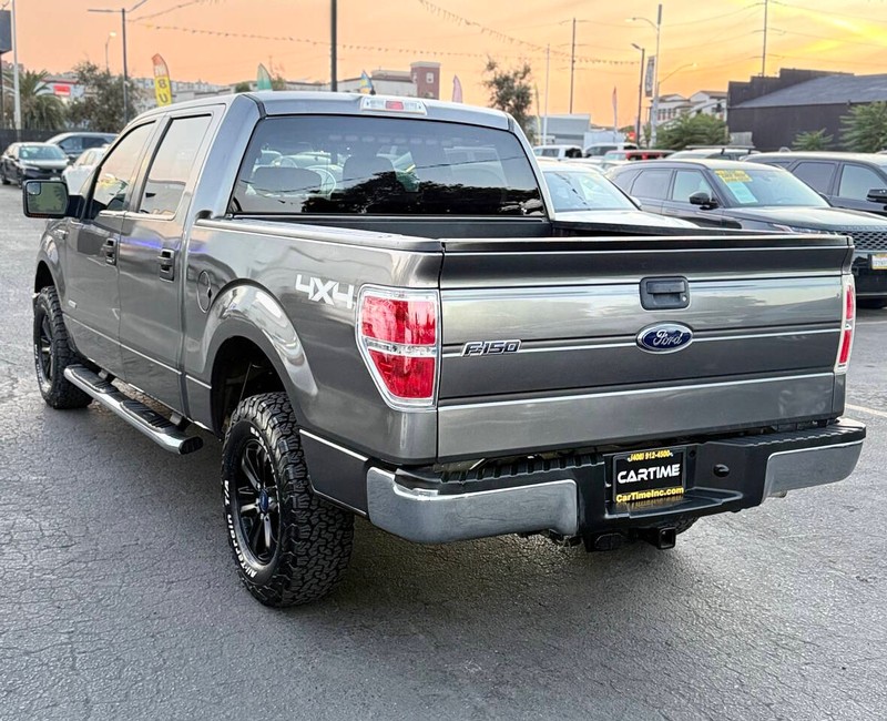Ford F-150 Vehicle Full-screen Gallery Image 06