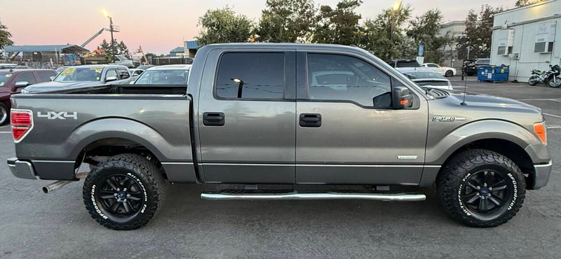 Ford F-150 Vehicle Full-screen Gallery Image 08