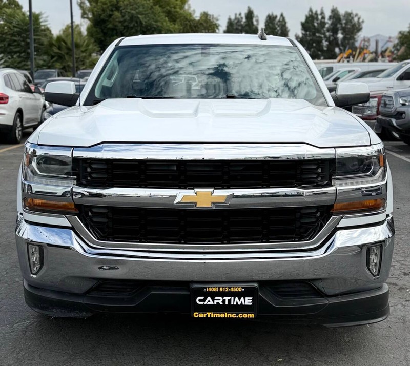 Chevrolet Silverado 1500 Vehicle Full-screen Gallery Image 02